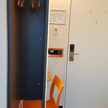 מלון Easyhotel Arena Boulevard