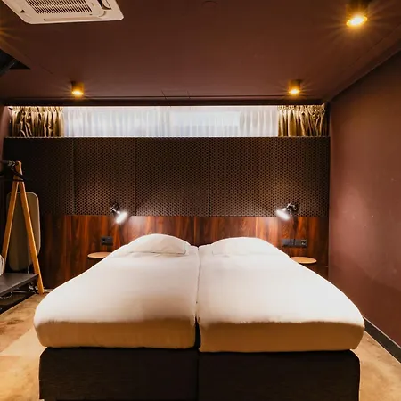 Hotel De Jonker Urban & 4*