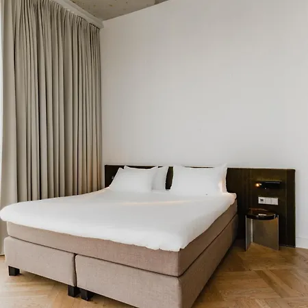 Pontsteiger 4*