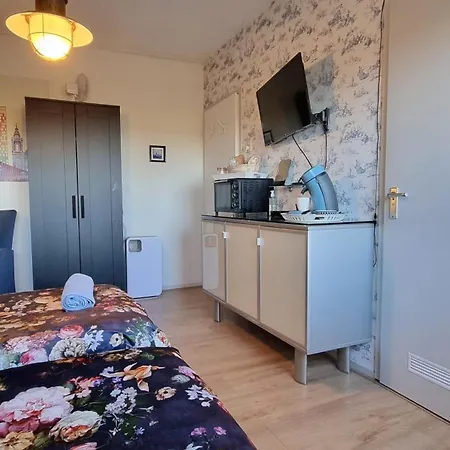 فندق مبيت وإفطار Farmer , Bed, Bike And Breakfast In