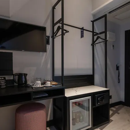Catalonia Vondel Hotel 4*