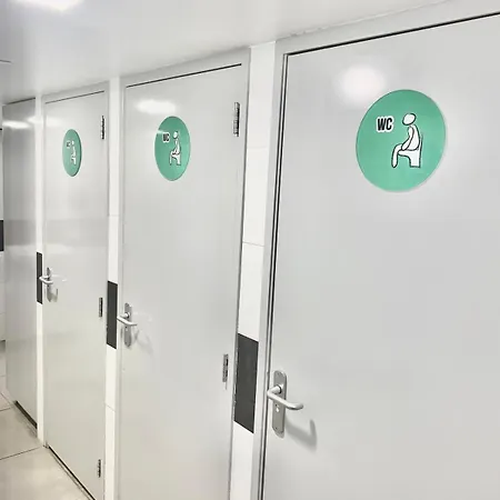 白色郁金香旅馆 旅馆