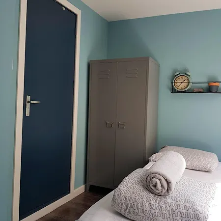Urban Vibes Bed & Breakfast 2*