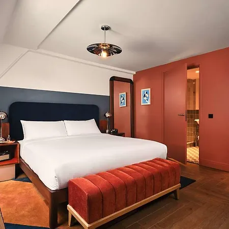 Hotel The Hoxton, Lloyd