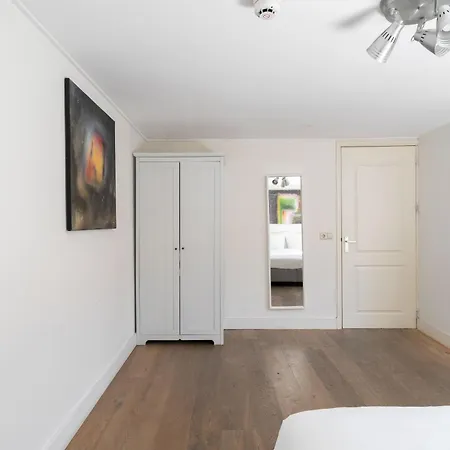 Centre Harbour Aparthotel 3*