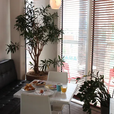 Otel Amadi Park Amsterdam
