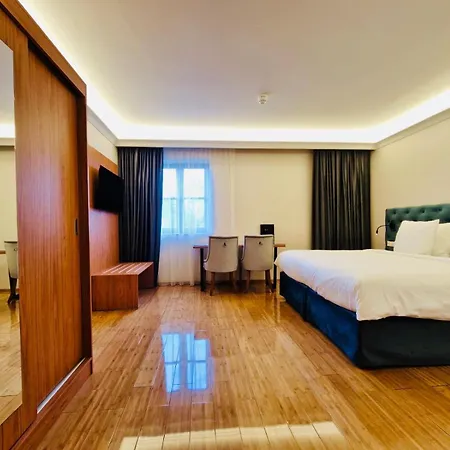Chasse Residency Hotel
