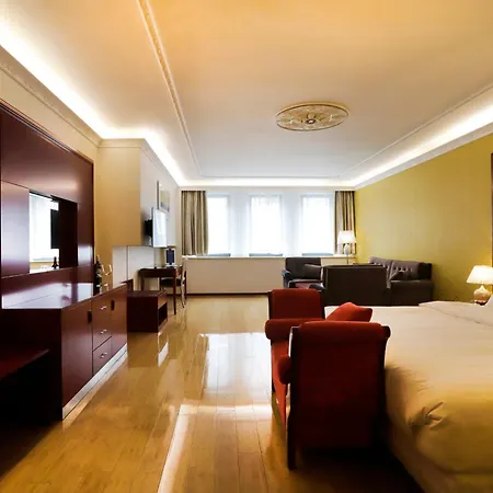 Hotel Chasse 4*