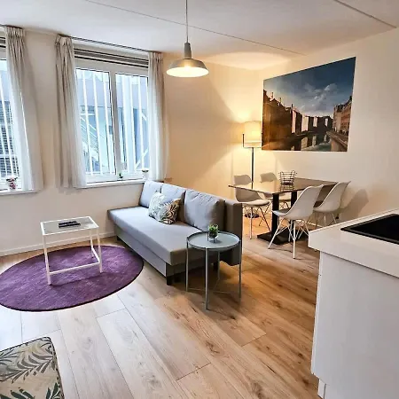 North Spacious For 6 Guests Apartment *