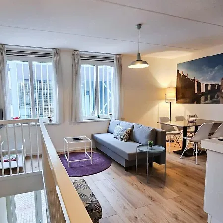 North Spacious For 6 Guests Apartment