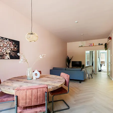 Stylish Next To The Amstel River- Unit F * Amsterdam