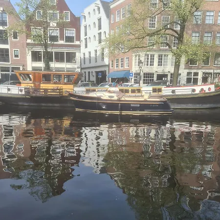 Woonboot Josja Homestay