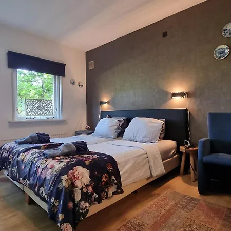 Farmer , Bed, Bike And Breakfast In أمستردام