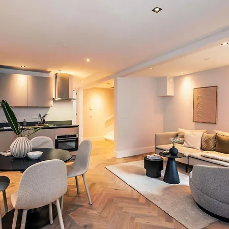 Spacious In The Center! *