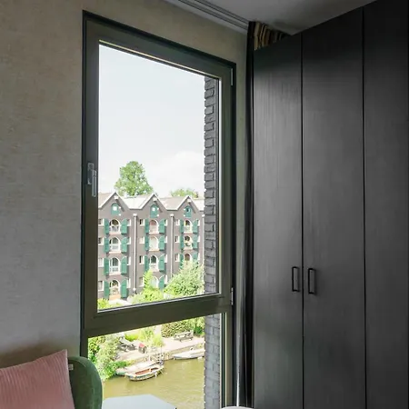 Monet Garden 4*
