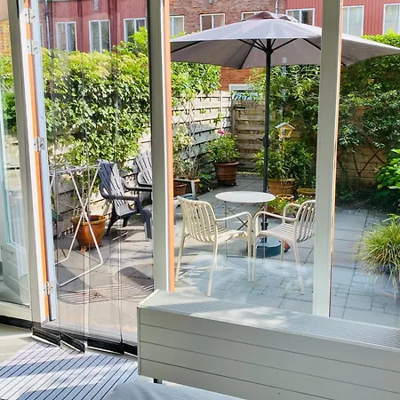 Bed & Breakfast Private With Free Car Parking