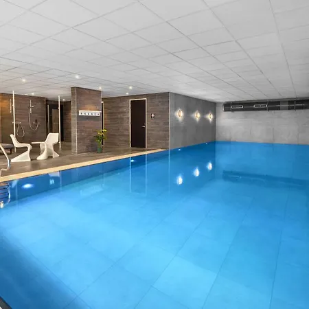 Westcord Fashion Hotel 4*