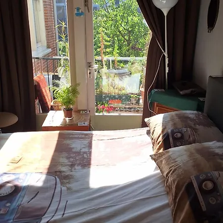Homey Budget Bedroom * Amesterdão