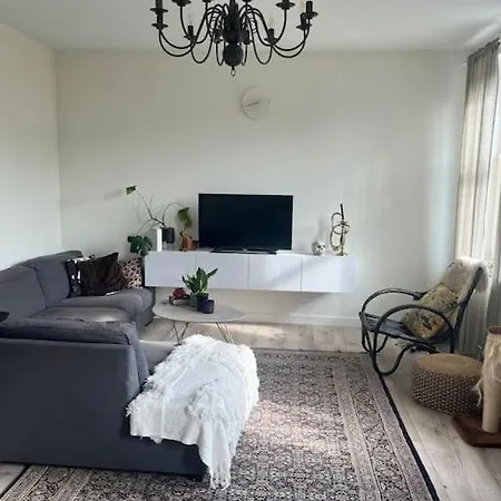 Cosy Near The Centre