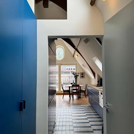 Art - Nieuwmarkt Area Apartment *