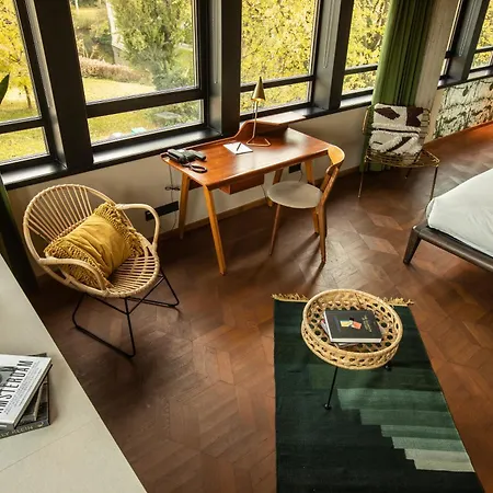 V Fizeaustraat Hotel 4*