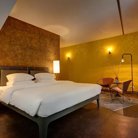 V Nesplein Hotel Amsterdam