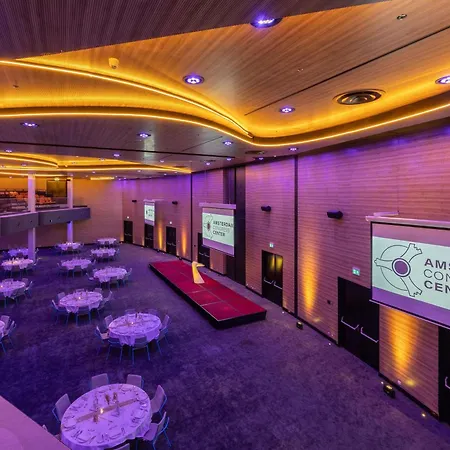 Hotel Park By Radisson City West 4*