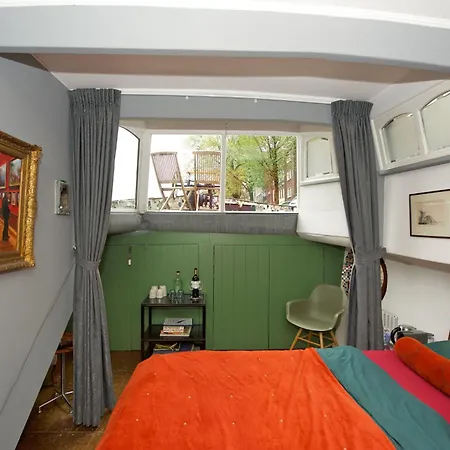 Center - Houseboat By Captain Ricard Frühstückspension Amsterdam