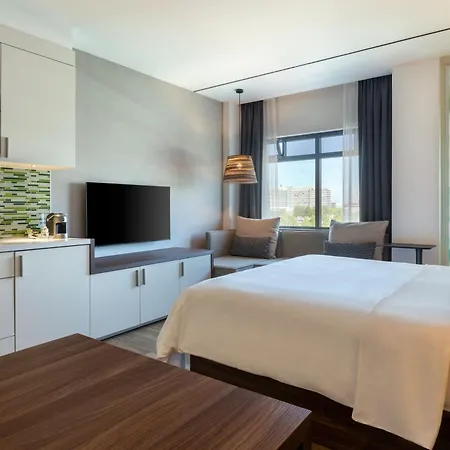 Element Hotel 4*