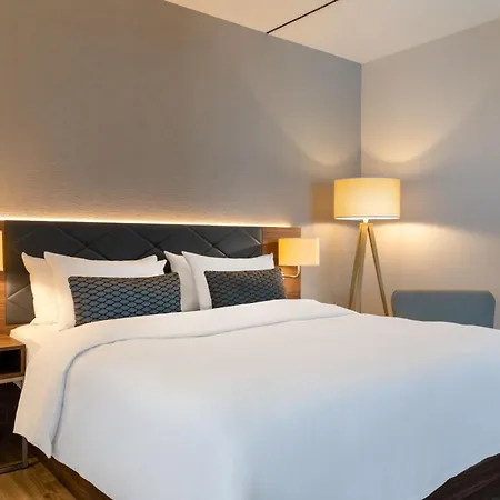 Element Hotel 4*
