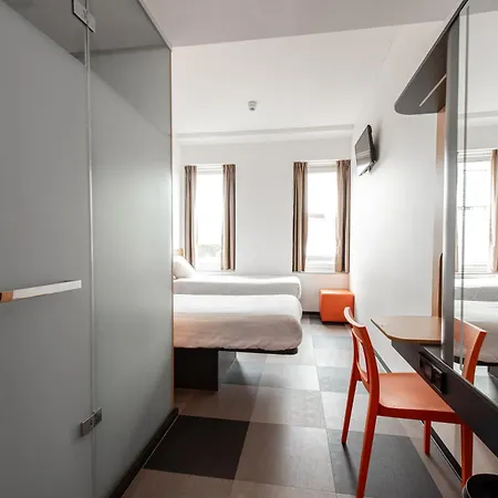Easyhotel Arena Boulevard מלון אמסטרדם