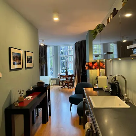 Decor Canal House Bed & Breakfast *