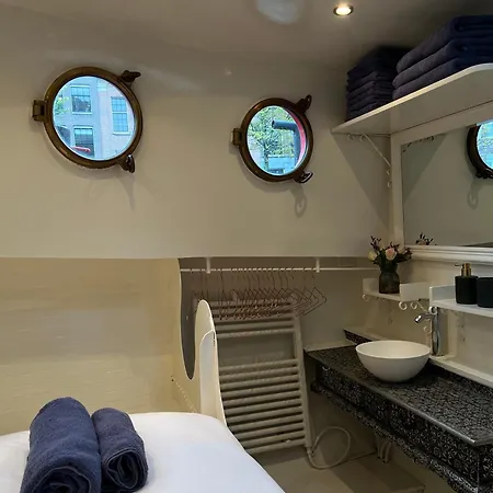 Homestay Woonboot Josja