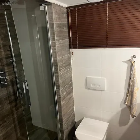 Woonboot Josja Homestay