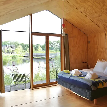 Basecamp Hotel