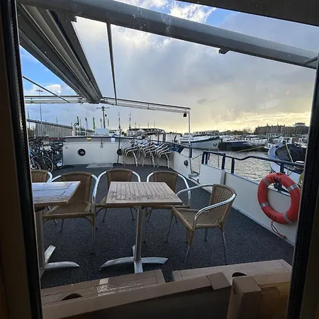 Hotelboat Iris * Amsterdam
