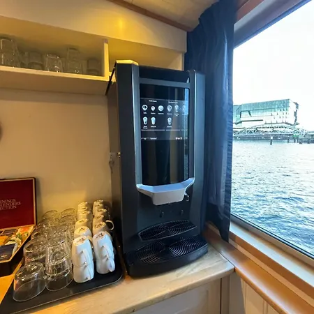 Hotelboat Iris *