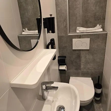 Crown Hotel Amsterdam
