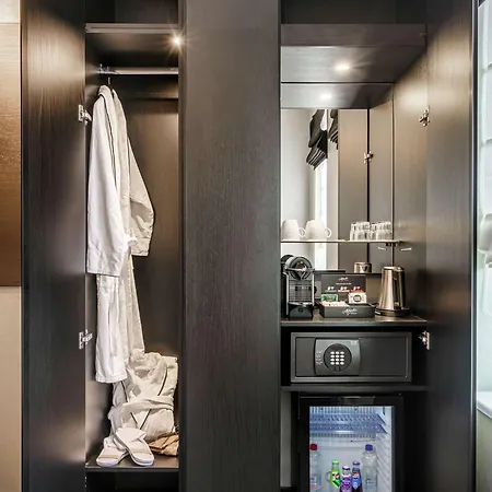 Mercure Sloterdijk Station Hotel