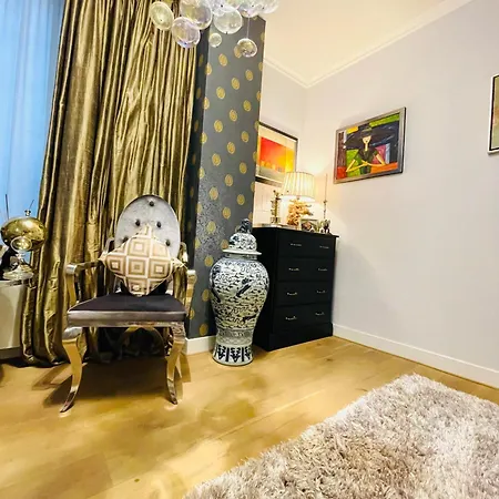 Empress House Apartment