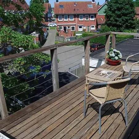 With Terras In Noord Apartment