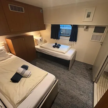 Hotelboat Iris * Amsterdam