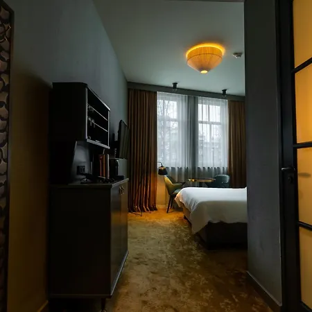ماي 4*