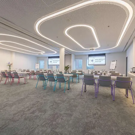 Hotel Park By Radisson City West