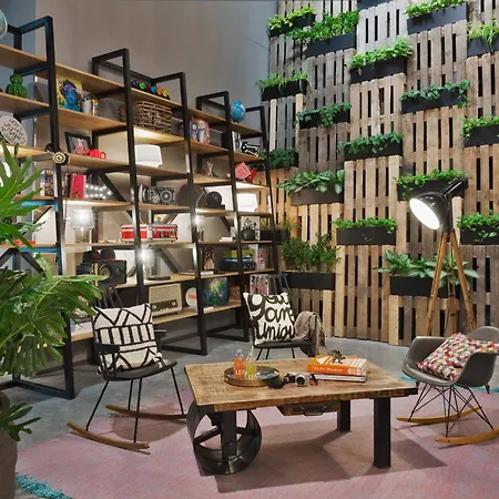 Moxy Houthavens Otel Amsterdam