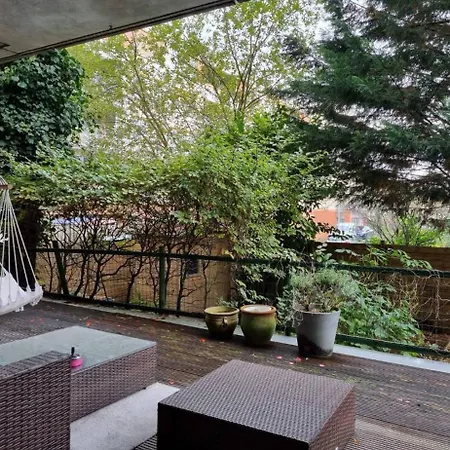 Private 3 Bedroom - Apartment *