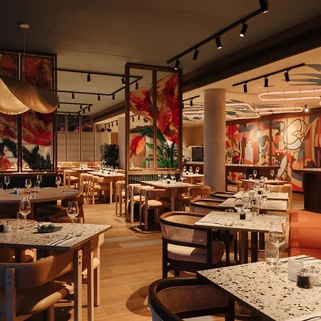Doubletree By Hilton Centraal Station Hotel Amsterdam