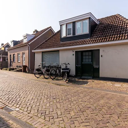 Het Met De Groene Deur *
