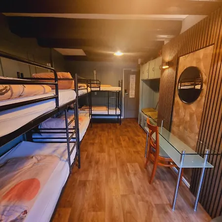 Hostel Downtown Canal View Amsterdam