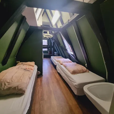 Hostel Downtown Canal View Amsterdam